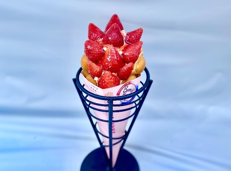 ストロベリーバブルワッフル