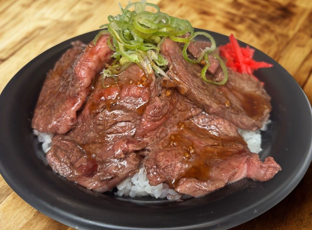 ネギ塩ハラミステーキ丼