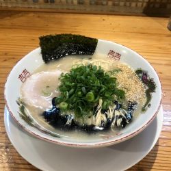 まろやか豚骨White