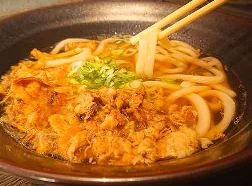 名物　肉かすうどん