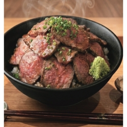 長岡米ローストビーフ丼