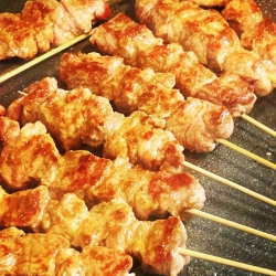 ラム肉の串焼き　2本入り