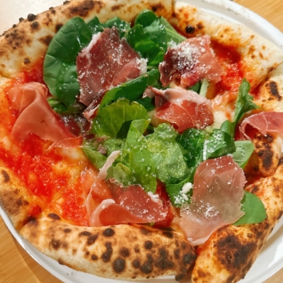 ピッツェリア　ラルバディナポリ