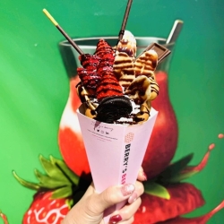 バナナベリーバブルワッフル