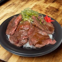 ネギ塩ハラミステーキ丼
