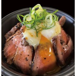厚切り霜降り牛タン丼