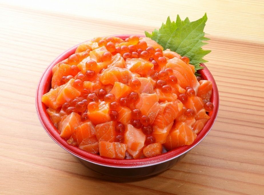 とろサーモンといくらの親子丼