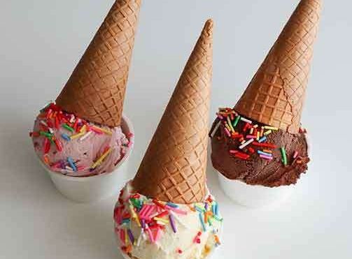 Special Ice Cream（vanilla, chocolate他）