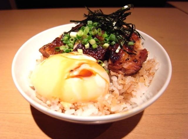 温玉 鶏まぶし丼