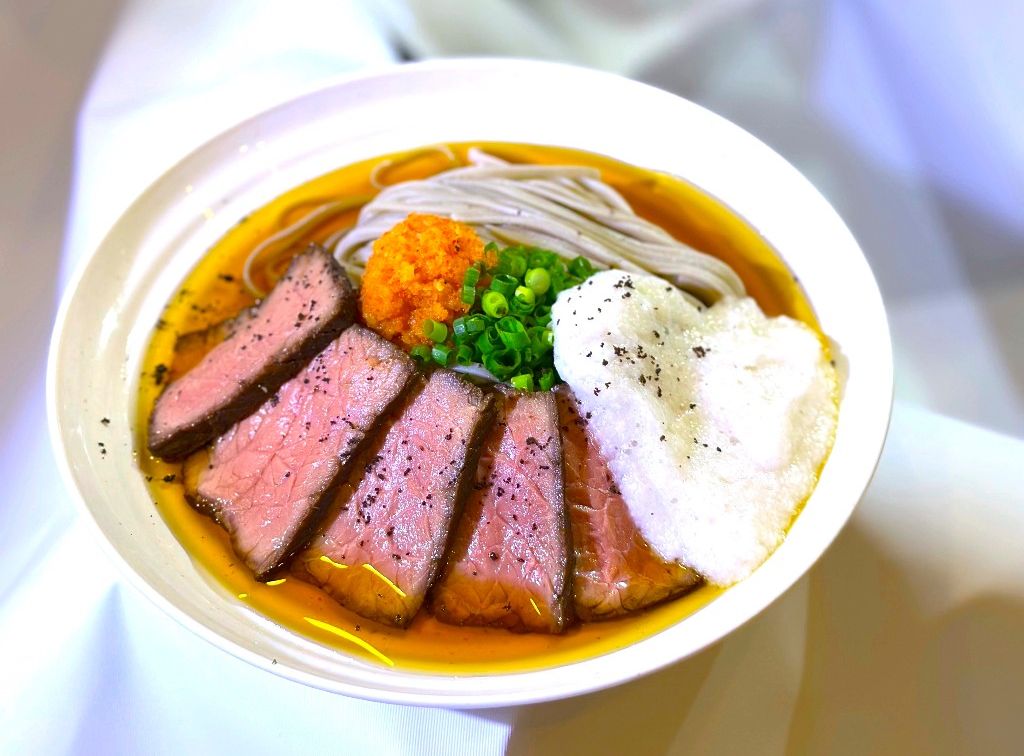 牛とろ冷やし蕎麦