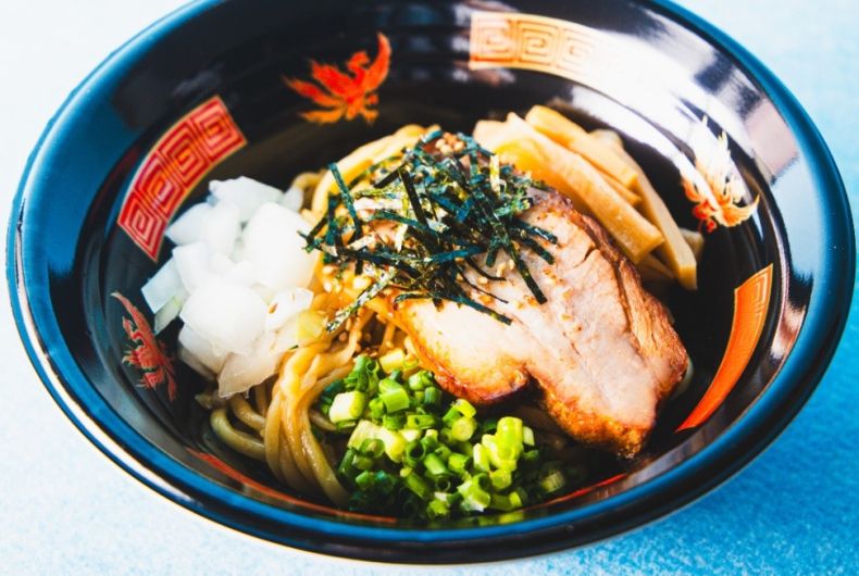 麺や おがた