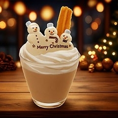 クリスマスドリンクと温かいフード＆チュロスのお店