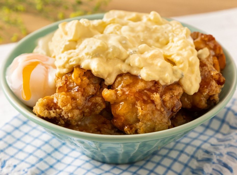南蛮タルタル温玉丼