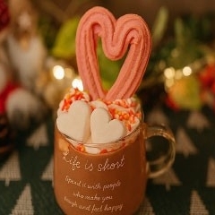 ハートがいっぱいホットチョコミルク