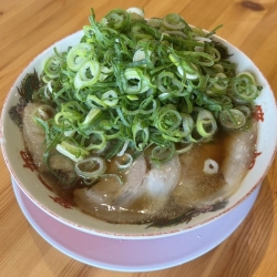 山盛り九条ネギラーメン