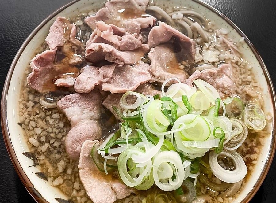 スタミナ肉蕎麦