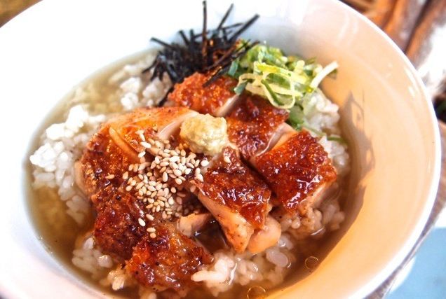 炭火焼 鶏まぶし丼　オルガン