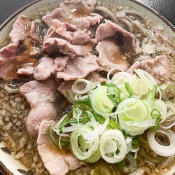 スタミナ肉蕎麦