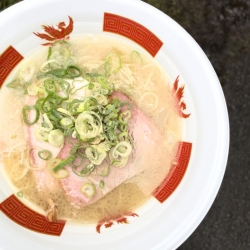 豚骨ラーメン