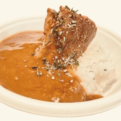 牛タンカレー