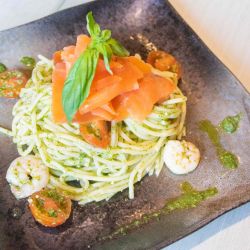 冷製パスタ~サーモンと八街トマトのちばジェノヴェーゼ~