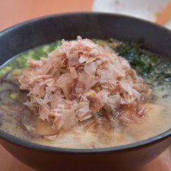 追い魚介の豚骨醤油らーめん