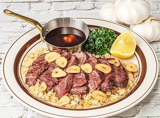 牛はらみとにんにく飯