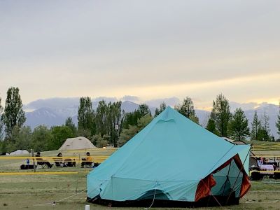 まだまだ寒い東北の春は、 アラバキの熱気とフェス飯のあったかメニューで乗り越えろ！