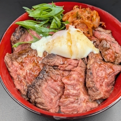 ハラミ焼肉丼 / ハーフ丼