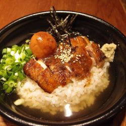 炭火焼　梅肉鶏まぶし茶漬け　冷or温