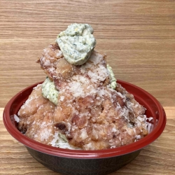 旨み滲み出る酒粕ジューシー唐揚げ丼(和風タルタル)