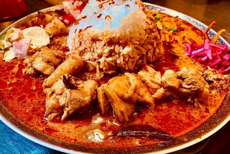 LALA CURRY