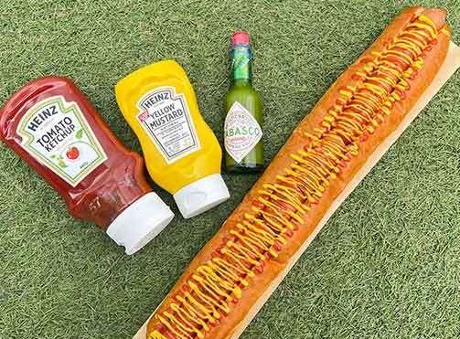 40㎝超！ Looong Hot Dog！