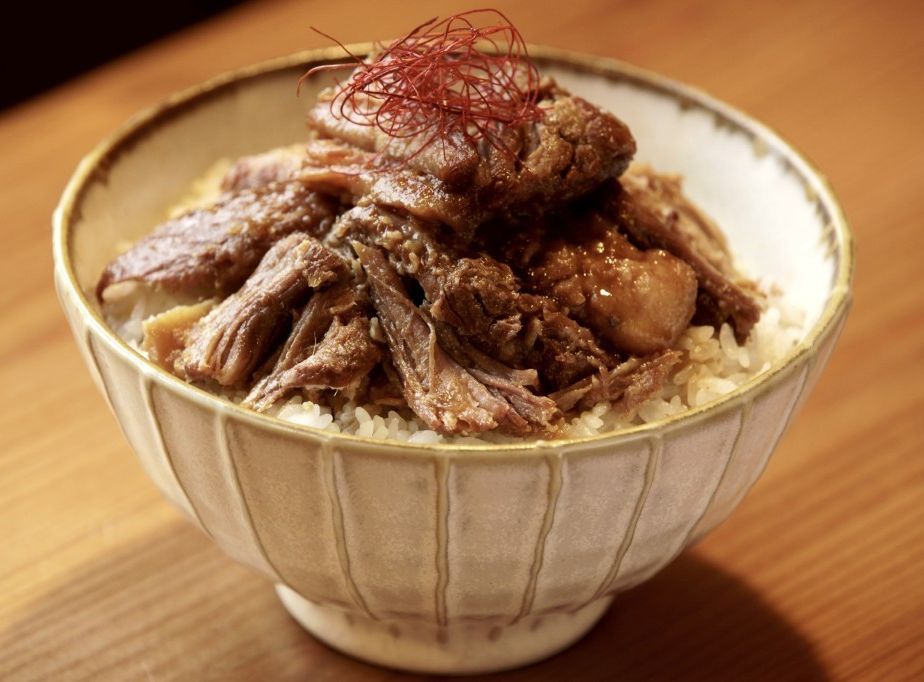 ごろっとほぐれた焼豚丼
