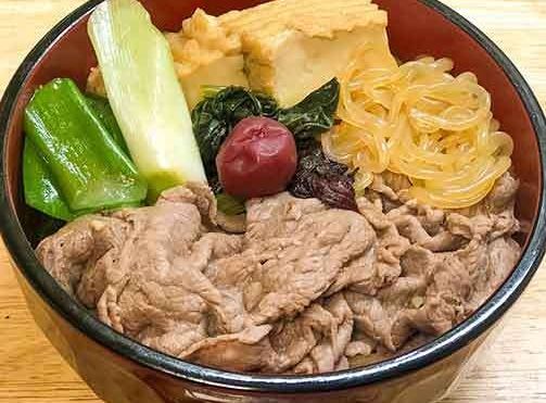 梅すき焼き丼