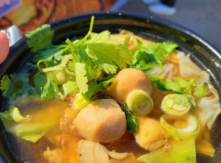タイ料理アローイ・アロイ