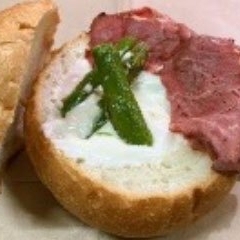 チーズフォンデュとシチューパン