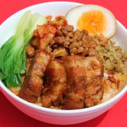 台湾ルーロー飯