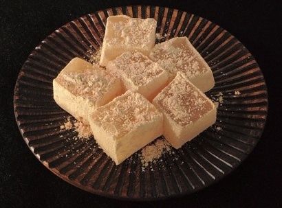 わらび餅　きな粉