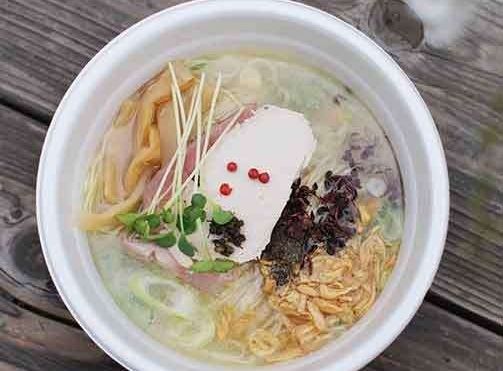 豚骨白湯らーめん