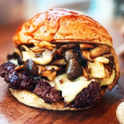 焦がし醤油きのこバーガー