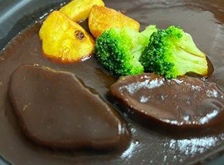 牛タンのグラーシュ～ドイツビール煮込み～